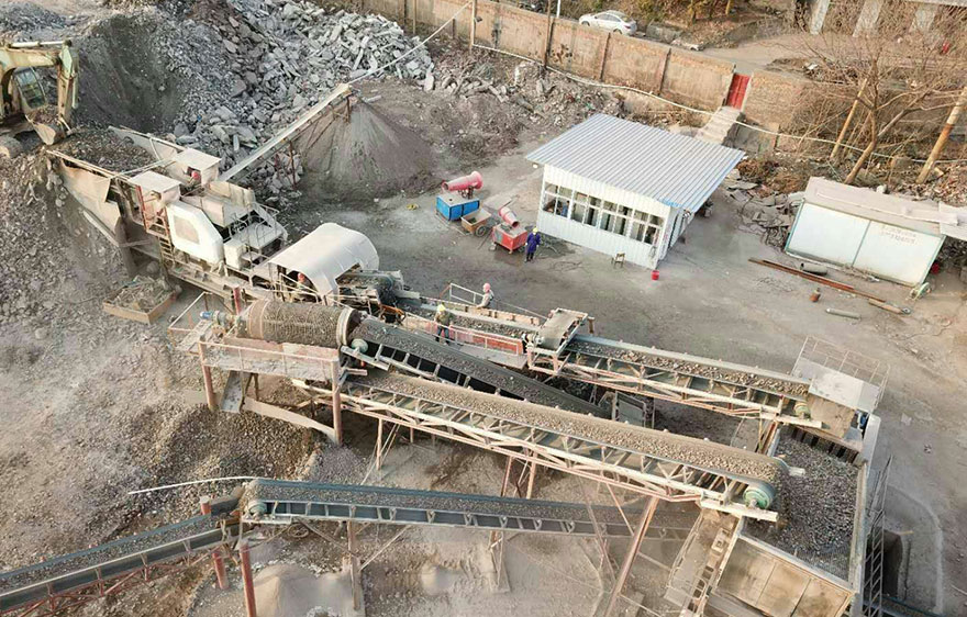 河南移動(dòng)破碎機(jī)廠家_建筑垃圾處理設(shè)備，又環(huán)保又賺錢